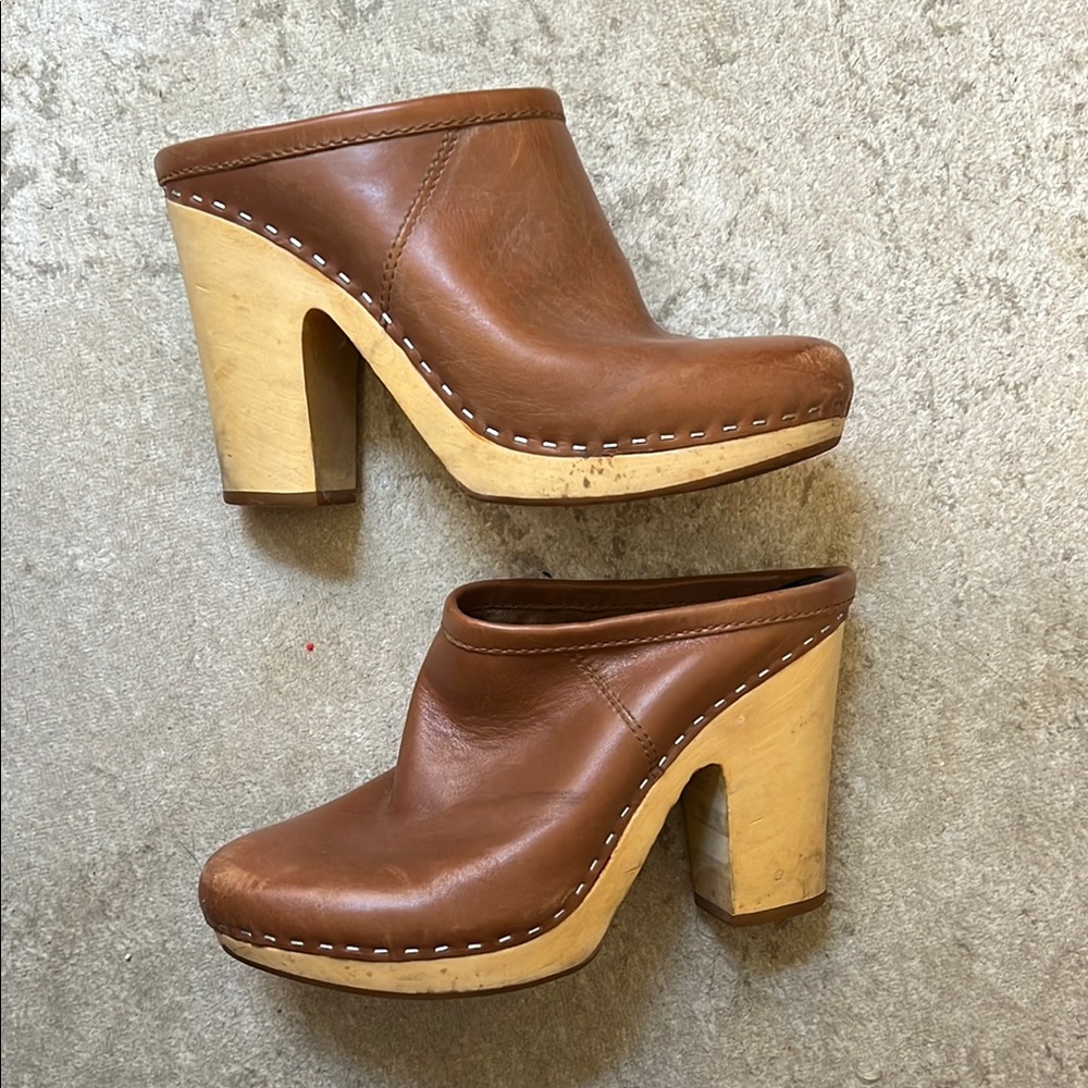 Dolce vita Brown Leather Clogs with Wooden Heel